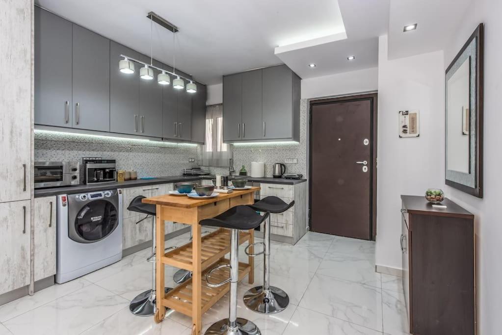Appartement Be Cool Near Kypseli By Atheniankeys Extérieur photo